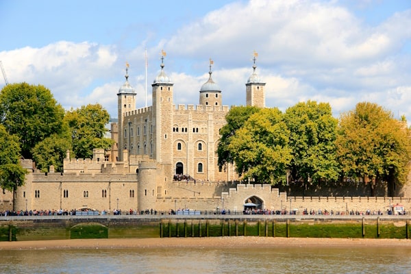 Inside Tudor England: Expert-Led Tudor History Tours