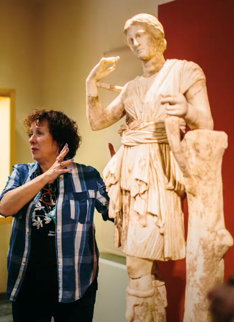 Beyond the Guidebook: How Expert-Led Tours Help You Discover More