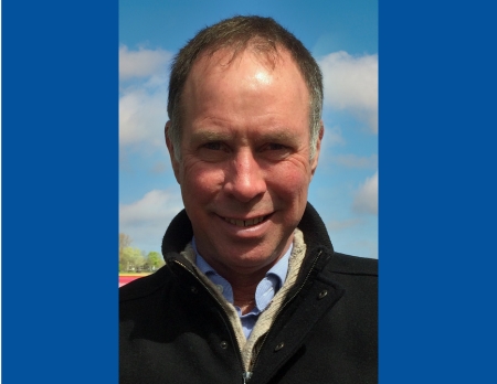 Dr David Saunders